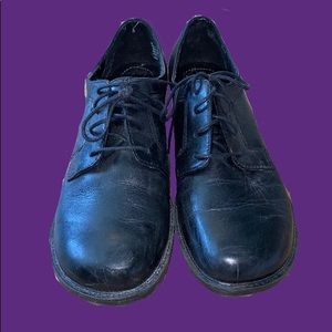 90’s black oxfords